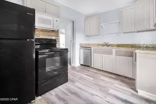 16590 Gaskin St, Blountstown, FL 32424 - Photo 8