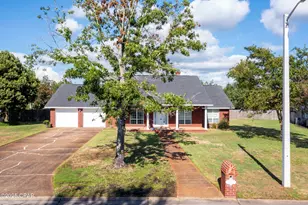 1119 N College Blvd, Lynn Haven, FL 32444 - Photo 2