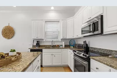 7822 Thomas Drive, Panama City Beach, FL 32408 - Photo 6