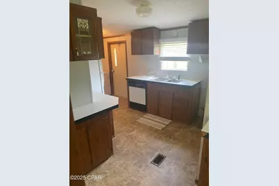 1386 Parker Road, Grand Ridge, FL 32442 - Photo 12