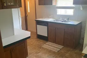 1386 Parker Rd, Grand Ridge, FL 32442 - Photo 12