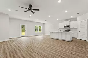 656 Norris Dr, Port Saint Joe, FL 32456 - Photo 8