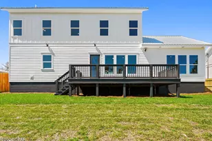 227 Lullwater Dr, Panama City Beach, FL 32413 - Photo 4