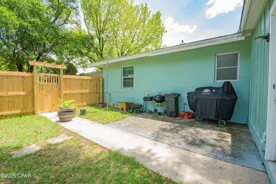 2094 Morven Street, Chipley, FL 32428 - Photo 32