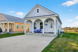 113 Ocean Vw Dr, Mexico Beach, FL 32410 - Photo 2