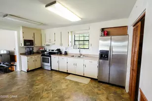 12708 NW Pea Ridge Rd, Bristol, FL 32321 - Photo 20