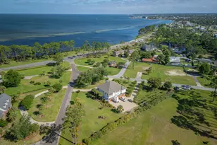 107 Dupont Dr, Port Saint Joe, FL 32456 - Photo 2