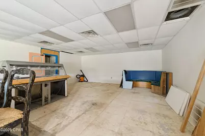 13712 Highway 77, Southport, FL 32409 - Photo 10