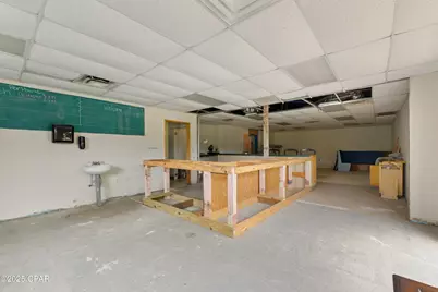 13712 Highway 77, Southport, FL 32409 - Photo 8