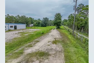 13712 Highway 77, Southport, FL 32409 - Photo 4
