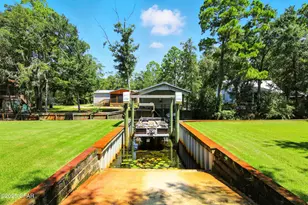 400 Pitts Bayshore Dr, Freeport, FL 32439 - Photo 40