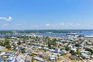 2910 Treasure Cir, Panama City, FL 32408 - Photo 10