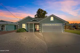 615 Poinsettia Ct, Panama City Beach, FL 32413 - Photo 2