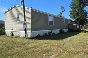 3713 E 13th Ct, Panama City, FL 32404 - Photo 2
