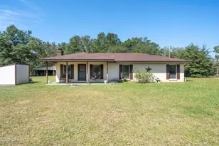 12835 Farm Rd, Southport, FL 32409 - Photo 8