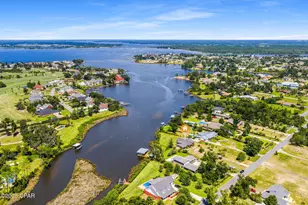 1803 E 9th St, Lynn Haven, FL 32444 - Photo 4