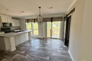 1818 Kaham Ln, Grand Ridge, FL 32442 - Photo 8