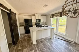 1818 Kaham Ln, Grand Ridge, FL 32442 - Photo 6