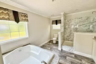 1818 Kaham Ln, Grand Ridge, FL 32442 - Photo 16