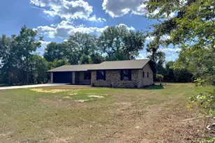 2933 Wildwood Cir, Marianna, FL 32448 - Photo 2