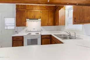 540 4th St, Chipley, FL 32428 - Photo 6