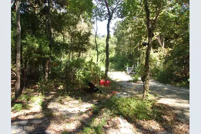 1414 Highway 2, Graceville, FL 32440 - Photo 16