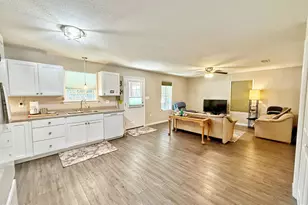 6589 Grand Oak Loop, Grand Ridge, FL 32442 - Photo 8