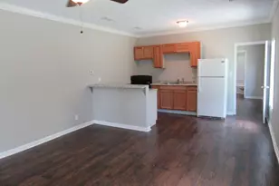 803 E 10th Ct, Panama City, FL 32401 - Photo 2