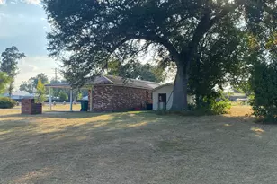 6920 Florida St, Grand Ridge, FL 32442 - Photo 8