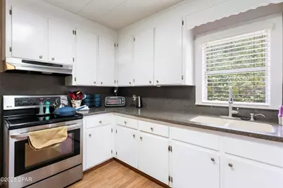 1102 8th Avenue, Graceville, FL 32440 - Photo 4