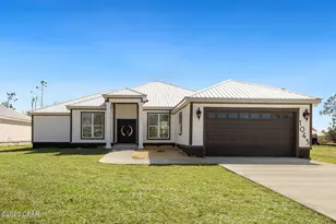 1043 Plantation Dr, Panama City, FL 32404 - Photo 2