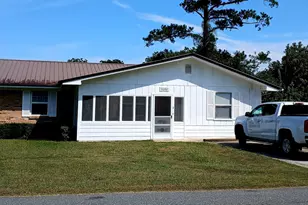 2080 Gorrie Ave, Sneads, FL 32460 - Photo 2