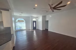 1303 Sutherland Ct, Lynn Haven, FL 32444 - Photo 2