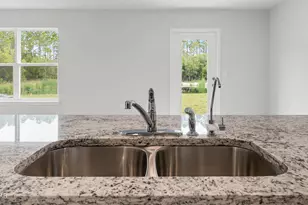 1617 Richmond St, Chipley, FL 32428 - Photo 4