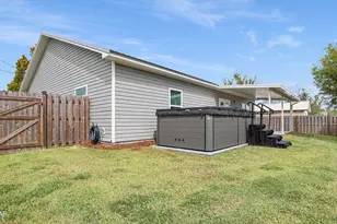 1303 E 8th St, Lynn Haven, FL 32444 - Photo 6