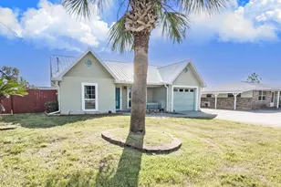 3912 Long John Dr, Panama City, FL 32408 - Photo 2