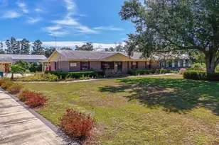 2706 Sapp Rd, Cottondale, FL 32431 - Photo 2