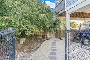 1024 W Gulf Beach Dr, Saint George Island, FL 32328 - Photo 6