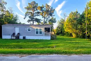 233 Tennessee St, Wewahitchka, FL 32465 - Photo 1