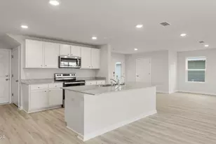 133 Chateau Ln, Port Saint Joe, FL 32456 - Photo 10