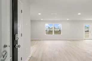 133 Chateau Ln, Port Saint Joe, FL 32456 - Photo 8