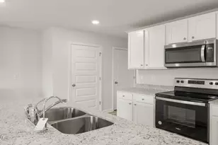 133 Chateau Ln, Port Saint Joe, FL 32456 - Photo 8