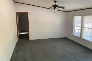 2355 Momence Ct, Alford, FL 32420 - Photo 8