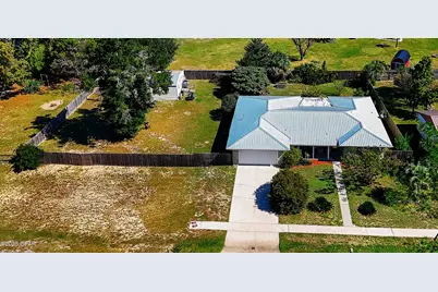 2056 Sunny Hills Boulevard, Chipley, FL 32428 - Photo 2