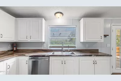 12808 Clear Creek Road, Youngstown, FL 32466 - Photo 10