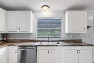 12808 Clear Creek Rd, Youngstown, FL 32466 - Photo 10