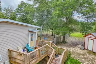 11233 Lawrence Rd, Fountain, FL 32438 - Photo 4