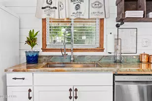 605 Wisteria St, Panama City Beach, FL 32407 - Photo 6