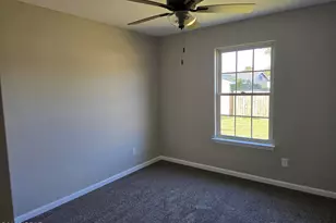 863 E 12th St, Lynn Haven, FL 32444 - Photo 4