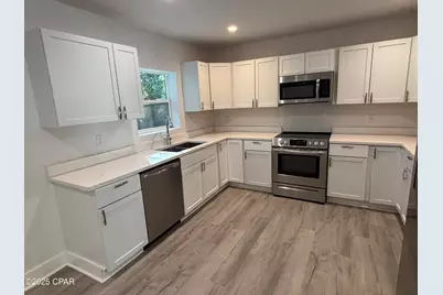 25 W Cooper Drive, Panama City, FL 32404 - Photo 2